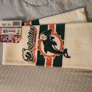 Miami Dolphins fan towel